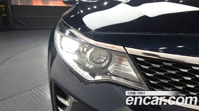 Kia K5 2016 — photo 8