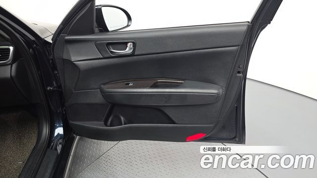 Kia K5 2016 — photo 14