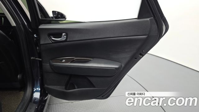 Kia K5 2016 — photo 15