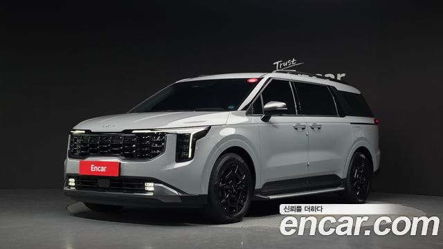 Kia Canival 2025 — photo 1