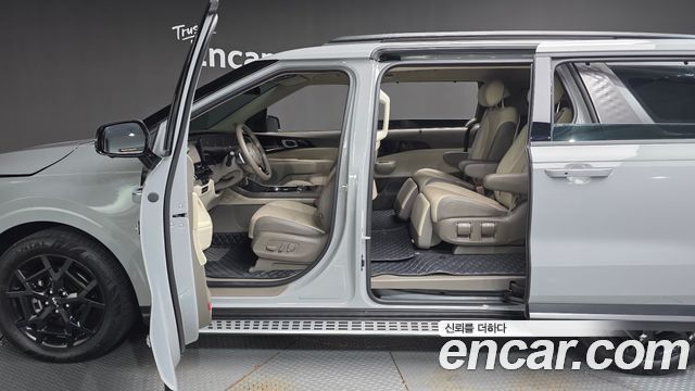 Kia Canival 2025 — photo 31