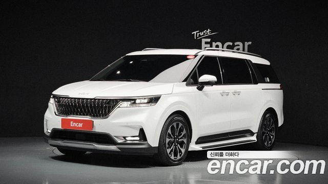 Kia Canival 2022 — photo 1