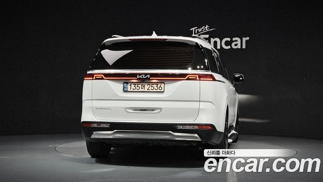 Kia Canival 2022 — photo 4