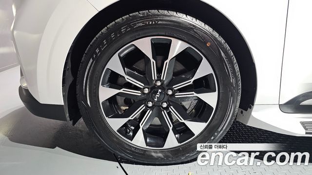 Kia Canival 2022 — photo 5