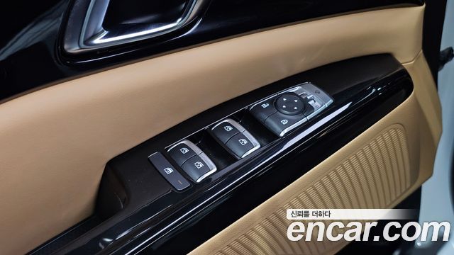 Kia Canival 2022 — photo 24