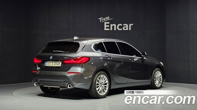 BMW 1-Series 2020 — photo 2