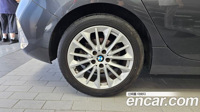 BMW 1-Series 2020 — photo 5