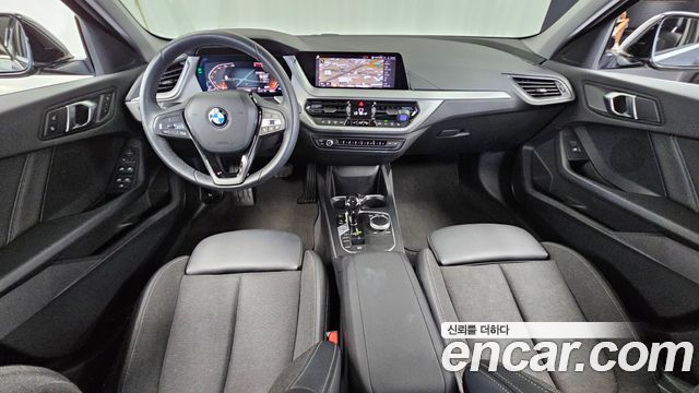 BMW 1-Series 2020 — photo 10