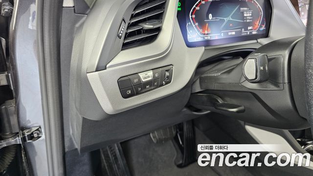 BMW 1-Series 2020 — photo 25
