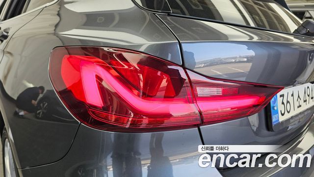 BMW 1-Series 2020 — photo 9