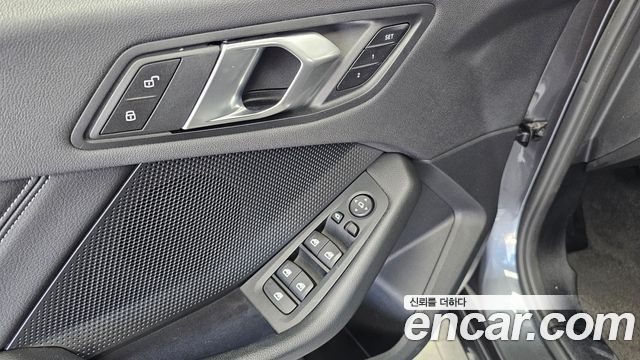BMW 1-Series 2020 — photo 27