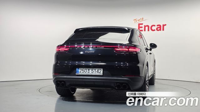 Porsche Cayenne 2022 — photo 4