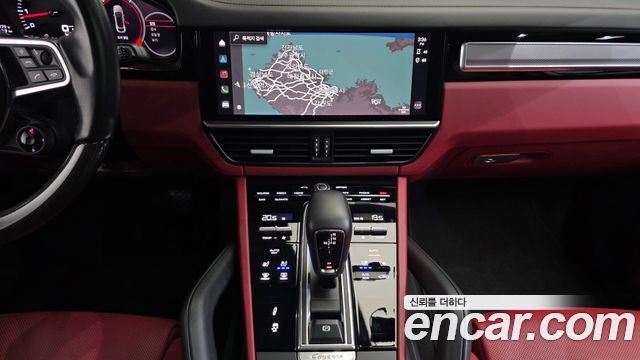 Porsche Cayenne 2022 — photo 21