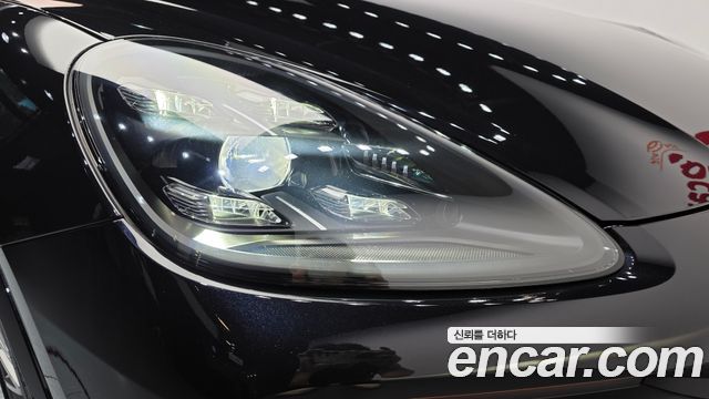 Porsche Cayenne 2022 — photo 8