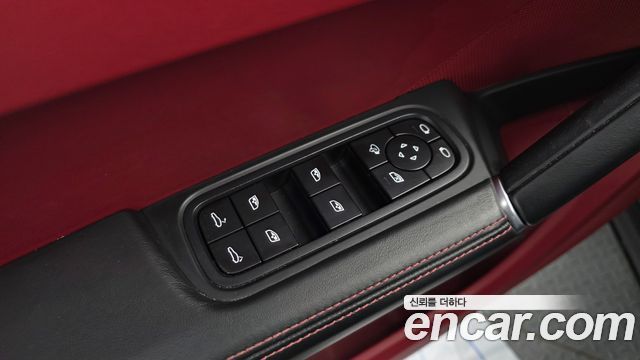 Porsche Cayenne 2022 — photo 27