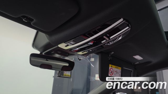 Porsche Cayenne 2022 — photo 30