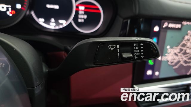 Porsche Cayenne 2022 — photo 32