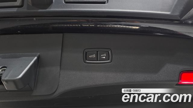 Porsche Cayenne 2022 — photo 34