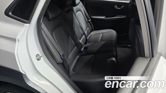 Hyundai Kona 2023 — photo 17
