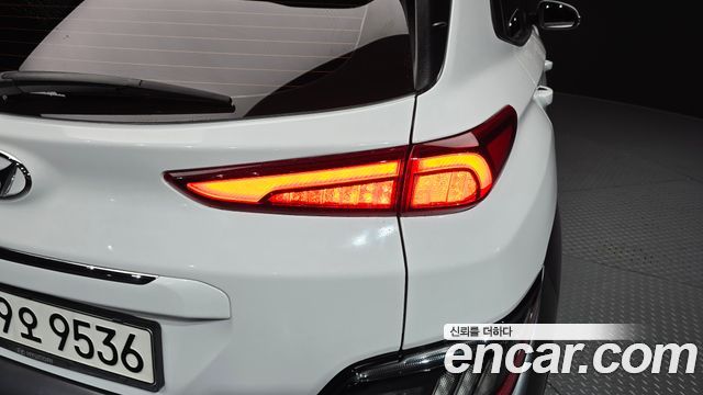 Hyundai Kona 2023 — photo 9