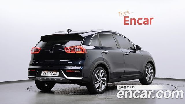 Kia Niro 2017 — photo 2