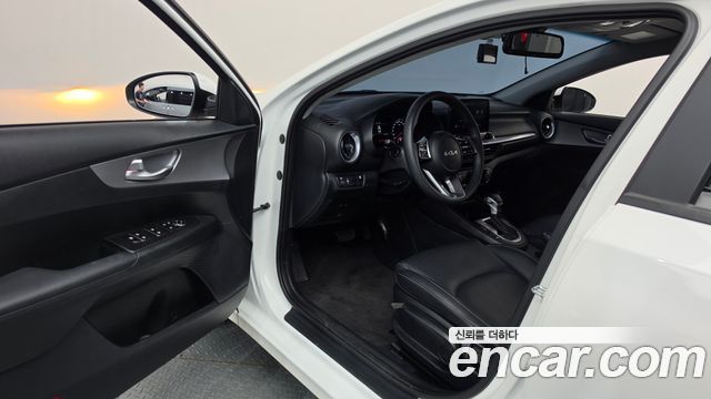 Kia K3 2024 — photo 13