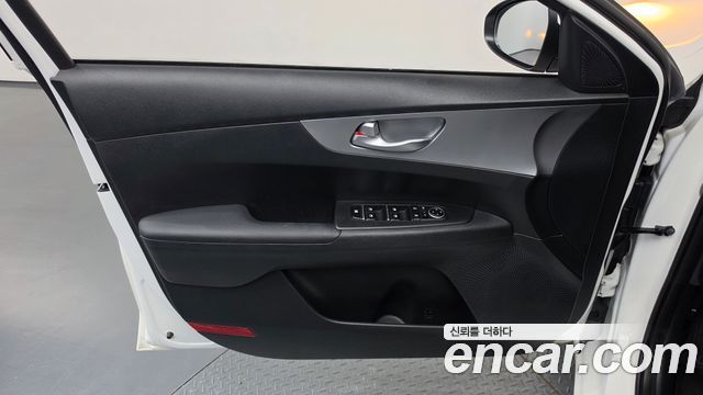Kia K3 2024 — photo 14
