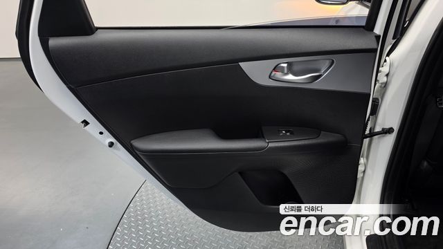 Kia K3 2024 — photo 15