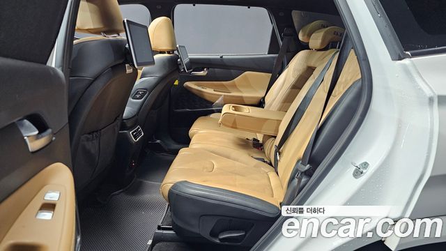 Hyundai Santafe 2021 — photo 18