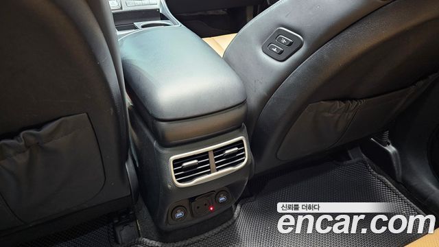 Hyundai Santafe 2021 — photo 32