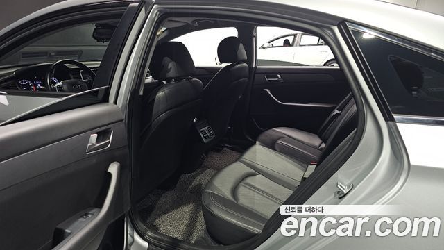 Hyundai Sonata 2019 — photo 11