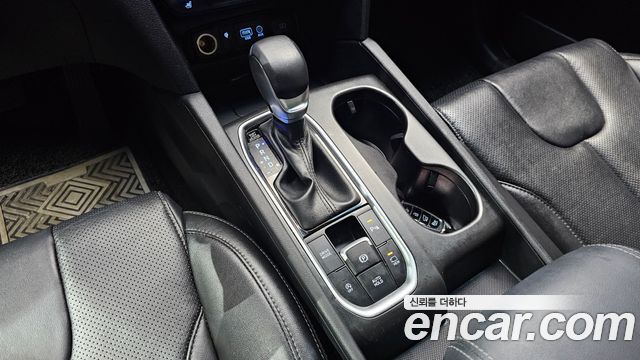 Hyundai Santafe 2019 — photo 12