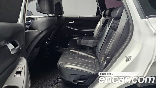Hyundai Santafe 2019 — photo 18
