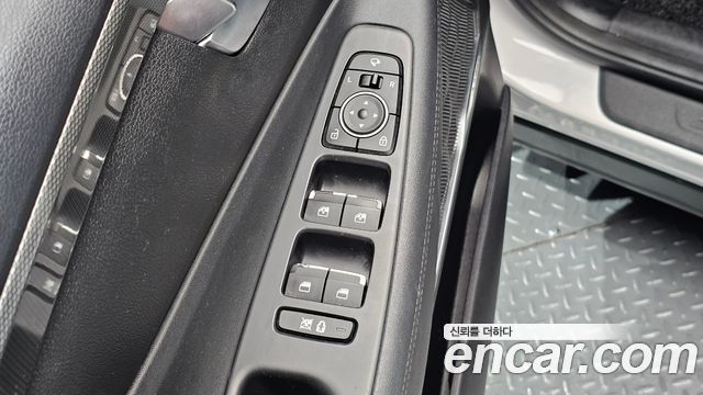 Hyundai Santafe 2019 — photo 23