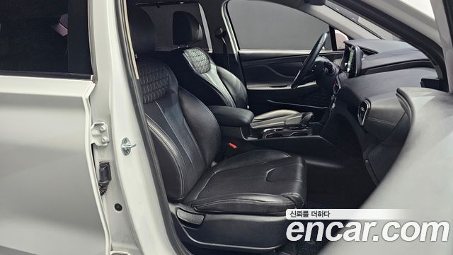 Hyundai Santafe 2019 — photo 16
