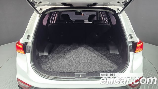 Hyundai Santafe 2019 — photo 32