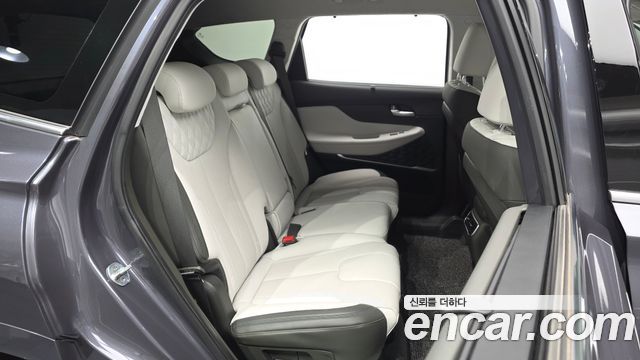 Hyundai Santafe 2021 — photo 17