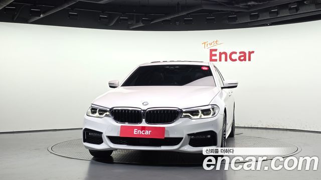 BMW 5-Series 2018 — photo 3