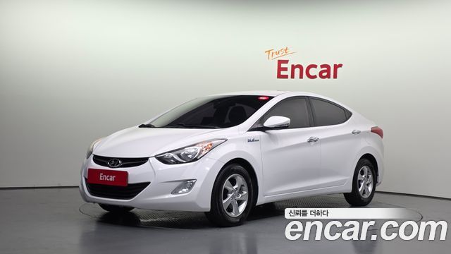 Hyundai AVANTE 2012 — photo 1