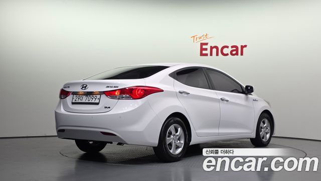 Hyundai AVANTE 2012 — photo 2