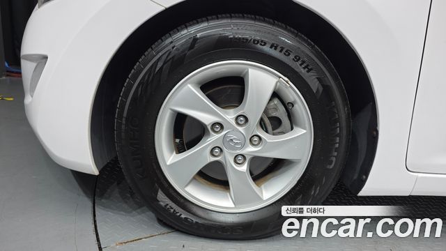 Hyundai AVANTE 2012 — photo 5