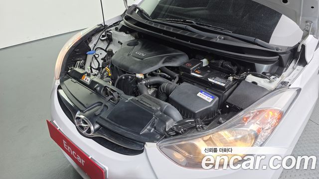Hyundai AVANTE 2012 — photo 6