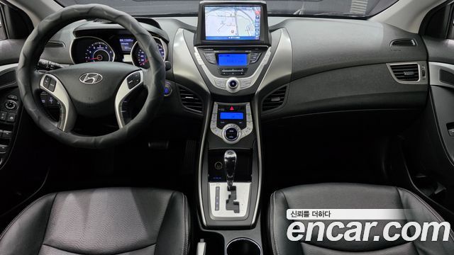 Hyundai AVANTE 2012 — photo 10
