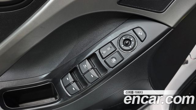 Hyundai AVANTE 2012 — photo 26