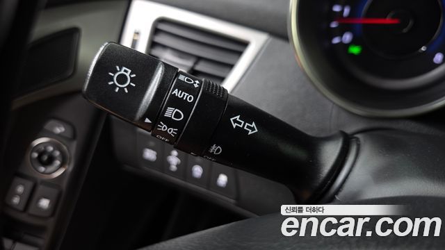 Hyundai AVANTE 2012 — photo 27
