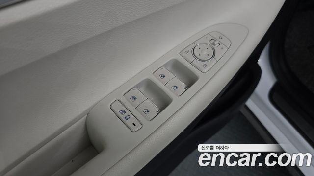 Hyundai Grandeur 2022 — photo 37
