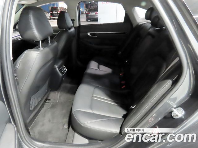 Hyundai Sonata 2022 — photo 11