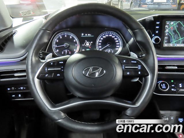 Hyundai Sonata 2022 — photo 13