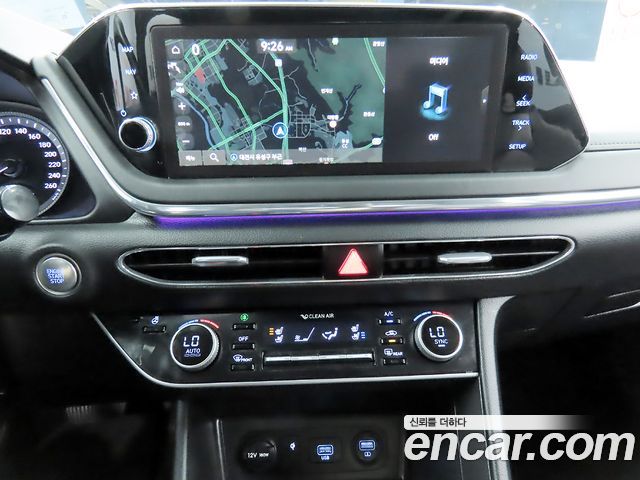 Hyundai Sonata 2022 — photo 15