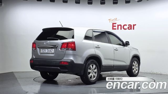 Kia Sorento 2010 — photo 2